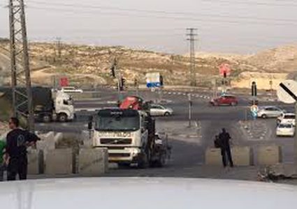 الاحتلال يغلق المدخل الغربي لقرية حوسان وينصب حاجزا عند المدخل الجنوبي لبيت لحم