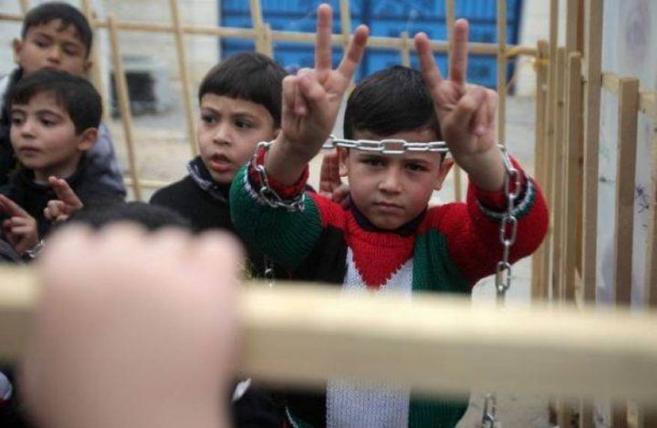 ‫أطفال طولكرم يتضامنون مع الأسرى في سجون الاحتلال