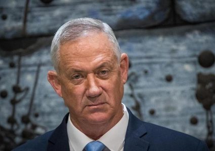 غانتس: "اسرائيل" تتعامل مع قضية الجنود الاسرى في غزة لكن لم يتم احراز تقدم بعد