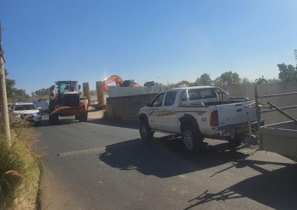 جرافات الاجتلال تهدم منزلاً في اللد