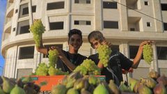 التين والعنب في سوق الشيخ عجلين الموسمي غرب غزة