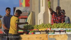 التين والعنب في سوق الشيخ عجلين الموسمي غرب غزة