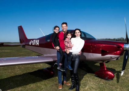 صنعها خلال إغلاق كورونا.. هندي يجول أوروبا بطائرته الخاصة