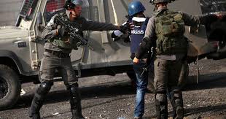 نادي الأسير: الاحتلال يعتقل 13 صحفيًا فلسطينيًا في سجونه