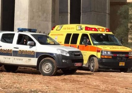 وفاة شاب وإصابة 7 آخرين في جريمة إطلاق نار في النقب