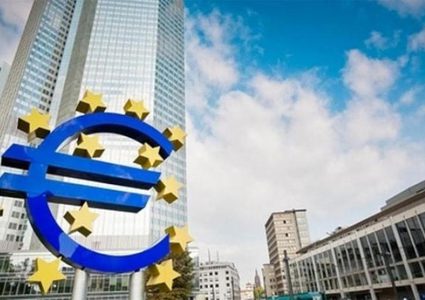 التضخم في منطقة اليورو يرتفع لمستوى قياسي جديد والنمو يتباطأ