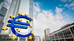 التضخم في منطقة اليورو يرتفع لمستوى قياسي جديد والنمو يتباطأ