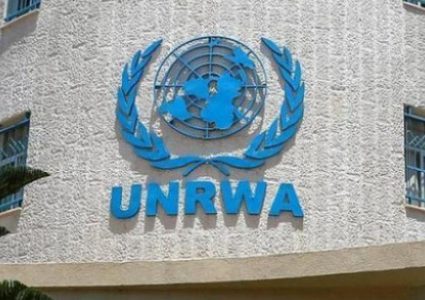 (أونروا) توقف تسجيل الفلسطينيين الوافدين من سوريا إلى لبنان