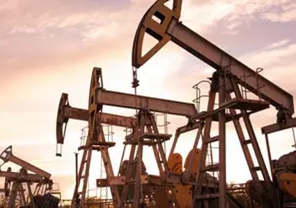 أسعار النفط تستقر مع قلة الإمدادات