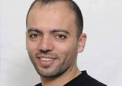 المعتقل خليل عواودة يواصل إضرابه المفتوح عن الطعام