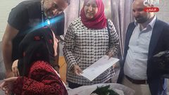 النجاح تقدم منحة دراسية كاملة للطالبة ياسمين جناجرة من ذوي الاحتياجات الخاصة