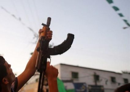 إصابات بأعيرة نارية طائشة وضبط أسلحة ومفرقعات جراء الاحتفال بالثانوية العامة