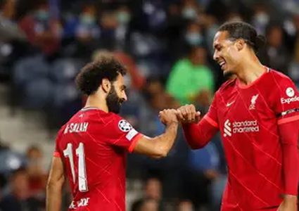 مدافع ليفربول يكشف: صلاح تأثر بمفاوضات تجديد عقده للأسف