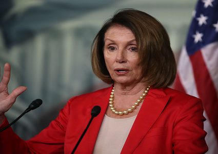 رئيسة مجلس النواب الأميركي نانسي بيلوسي تصل إلى جزيرة تايوان