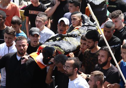 جماهير غفيرة تشيع جثمان الشهيد الكفريني في مخيم جنين