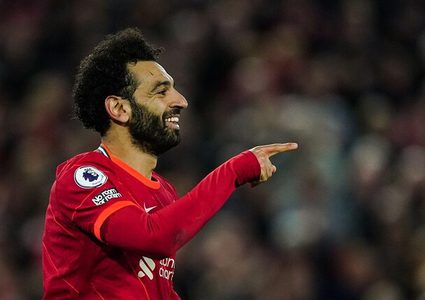 ليفربول يسعى للتعاقد مع نجم عربي آخر لمزاملة محمد صلاح