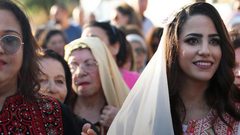 عرس فلسطيني بالزي التراثي في بلدة بيرزيت قضاء رام الله.