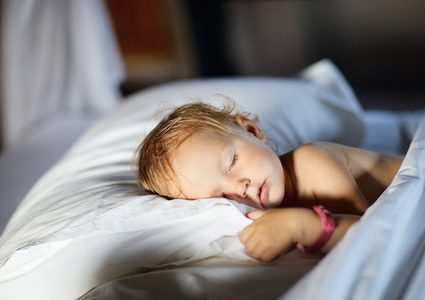 قلة ساعات نوم الأطفال تؤثر على ذكائهم