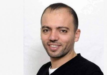 المعتقل عواودة يواصل إضرابه عن الطعام وسط ظروف صحية خطيرة