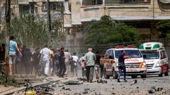 بالصور: لحظة قصف الاحتلال منزل عائلة أبو علبة غرب مدينة غزة