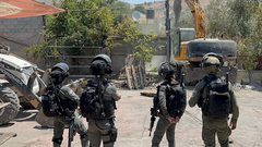 الاحتلال يخطر بوقف العمل في بركة تجميع مياه وغرفة سكنية في الأغوار