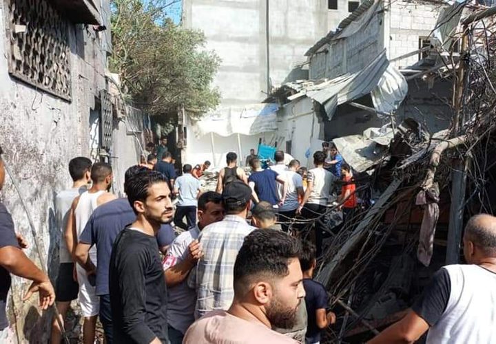 من مكان استهداف منزل عائلة أبو جاسر في جباليا