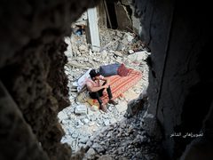 رفح: الدمار الذي خلفه القصف داخل مخيم الشعوت المكتظ بالسكان