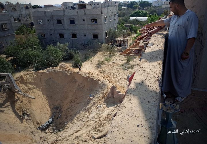 صور الدمار الكبير في ممتلكات المواطنين شرقي مدينة رفح جراء القصف الإسرائيلي
تصوير هاني الشاعر