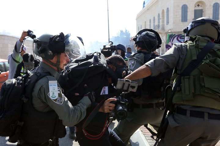 نقابة الصحفيين: 66 انتهاكا للاحتلال بحق الصحفيين في تموز الماضي