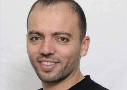 المعتقل عواودة يواصل إضرابه عن الطعام وسط ظروف صحية خطيرة