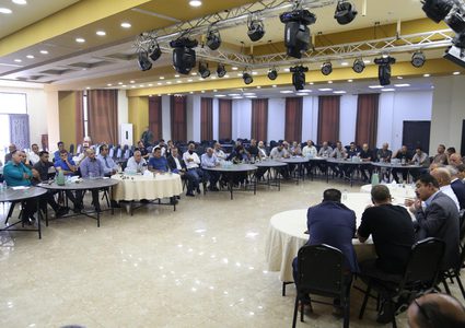 الشيخ يجتمع مع وفد من المكتب التنفيذي للاجئين ورؤساء اللجان الشعبية