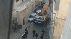 الاحتلال يجرف أرضية منزل قيد الإنشاء في مخيم شعفاط