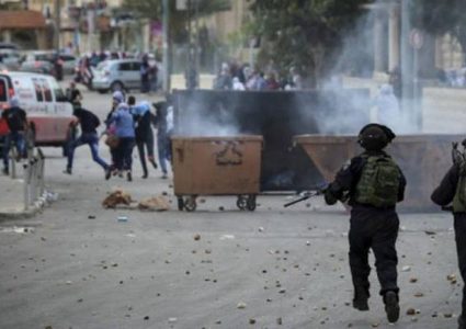 إصابة فتى برصاص الاحتلال خلال مواجهات وسط الخليل