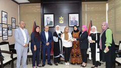 محافظ رام الله تكرّم أبناء الأسرى والشهداء الناجحين بالثانوية العامة