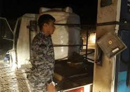 ضبط 2 طن منتجات مزورة ومهربة في الخليل