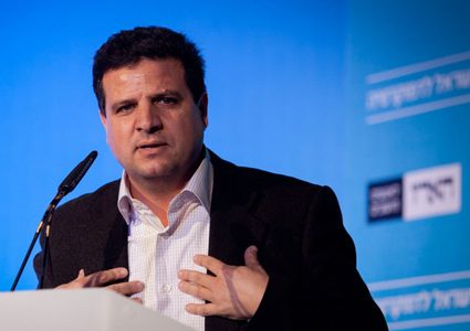 الجبهة الديمقراطية للسلام والمساواة تعيد انتخاب ايمن عودة