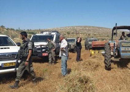 الاحتلال يستولي على خط مياه ومعدات زراعية في طوباس