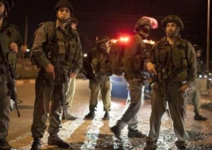قوة كبيرة من جيش الاحتلال تداهم مدينة الخليل