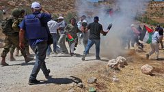 الاحتلال يقمع وقفة ضد الاستيطان في طولكرم