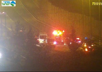 إصابة خطيرة لجندي إسرائيلي بإطلاق نار من اتجاهين قرب طولكرم