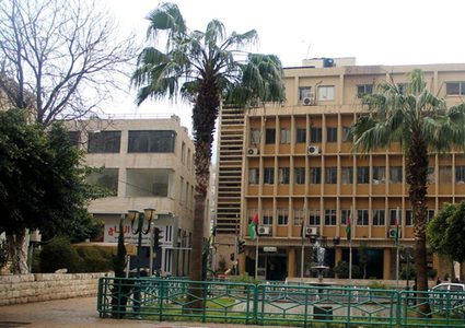 وزارة النقل وبلدية نابلس يوقعان إتفاقية لإنشاء شركة نقل عام داخل المدينة