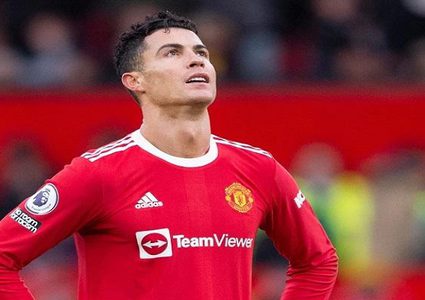 رونالدو يتمسك بالرحيل عن يونايتد