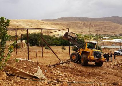 الاحتلال يهدم منشآت في الجفتلك بالأغوار الوسطى