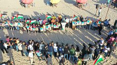 تدشين أكبر منحوتة رملية في فلسطين تضم أسماء الأطفال الذين ارتقوا في العدوان الأخير على غزة