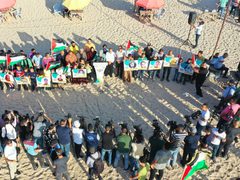 تدشين أكبر منحوتة رملية في فلسطين تضم أسماء الأطفال الذين ارتقوا في العدوان الأخير على غزة