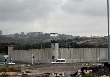 سلطات الاحتلال تفرج عن معتقل بعد قضائه 18 عاما في الأسر