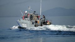 قوات الاحتلال تستهدف الصيادين في بحر خان يونس