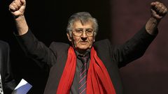 الاتحاد العام للكتاب والأدباء: سميح القاسم لا يستأذن أحدا بحضوره رغم قسوة الغياب