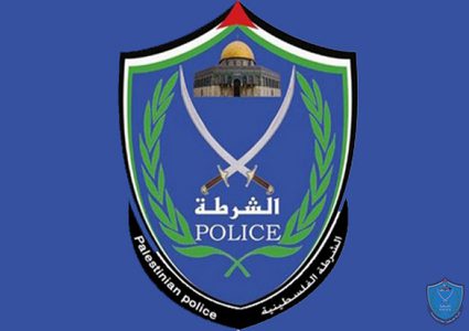 الشرطة تكشف تفاصيل عملية سطو مسلح على "صرّيف" بالخليل