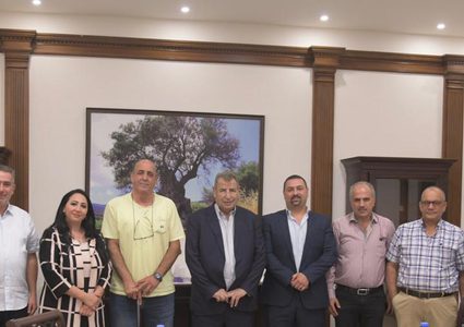 خوري يبحث أطر التعاون المشترك مع ممثلي الأندية الأرثوذكسية في بيت لحم